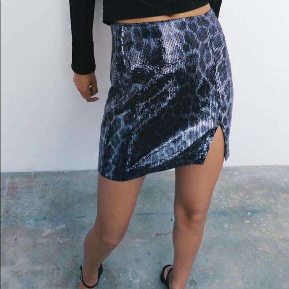 ZARA SEQUIN MINI SKIRT LEOPARD - Picture 1 of 5